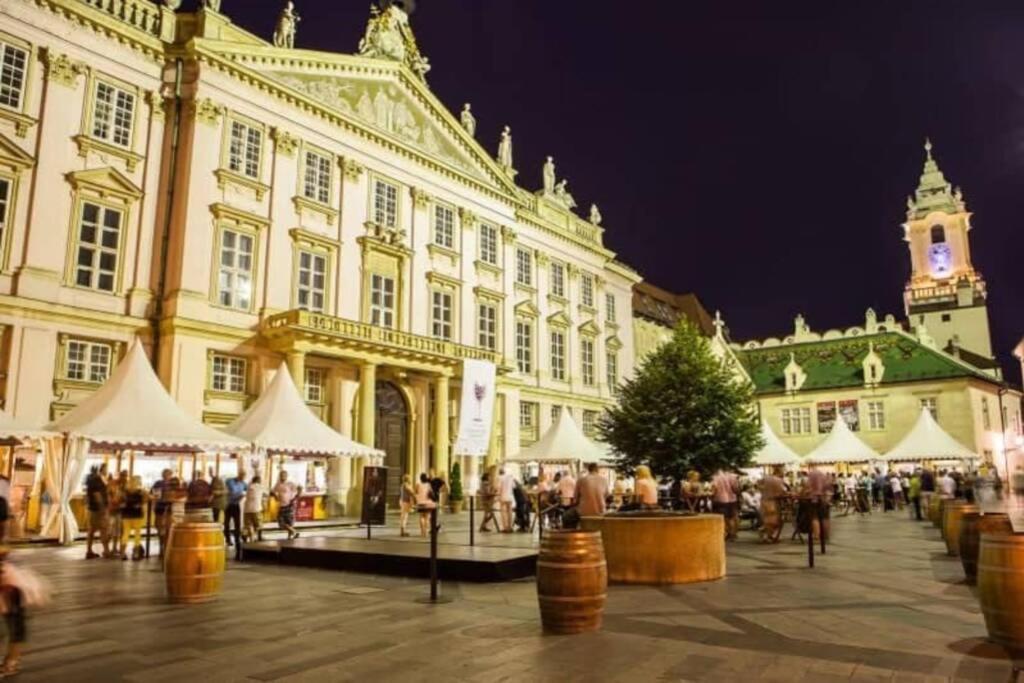 Appartement Boutique Flat in Old Town à Bratislava Extérieur photo