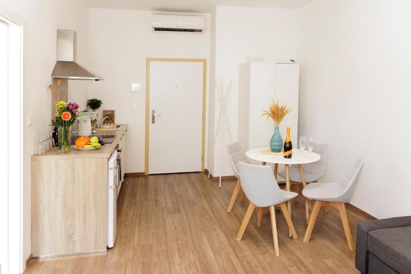 Appartement Boutique Flat in Old Town à Bratislava Extérieur photo